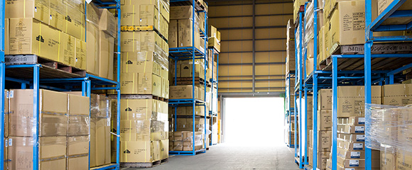 倉庫を所有し保管業務も対応